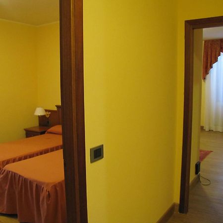 Hotel Ristorante Combolo Teglio Luaran gambar