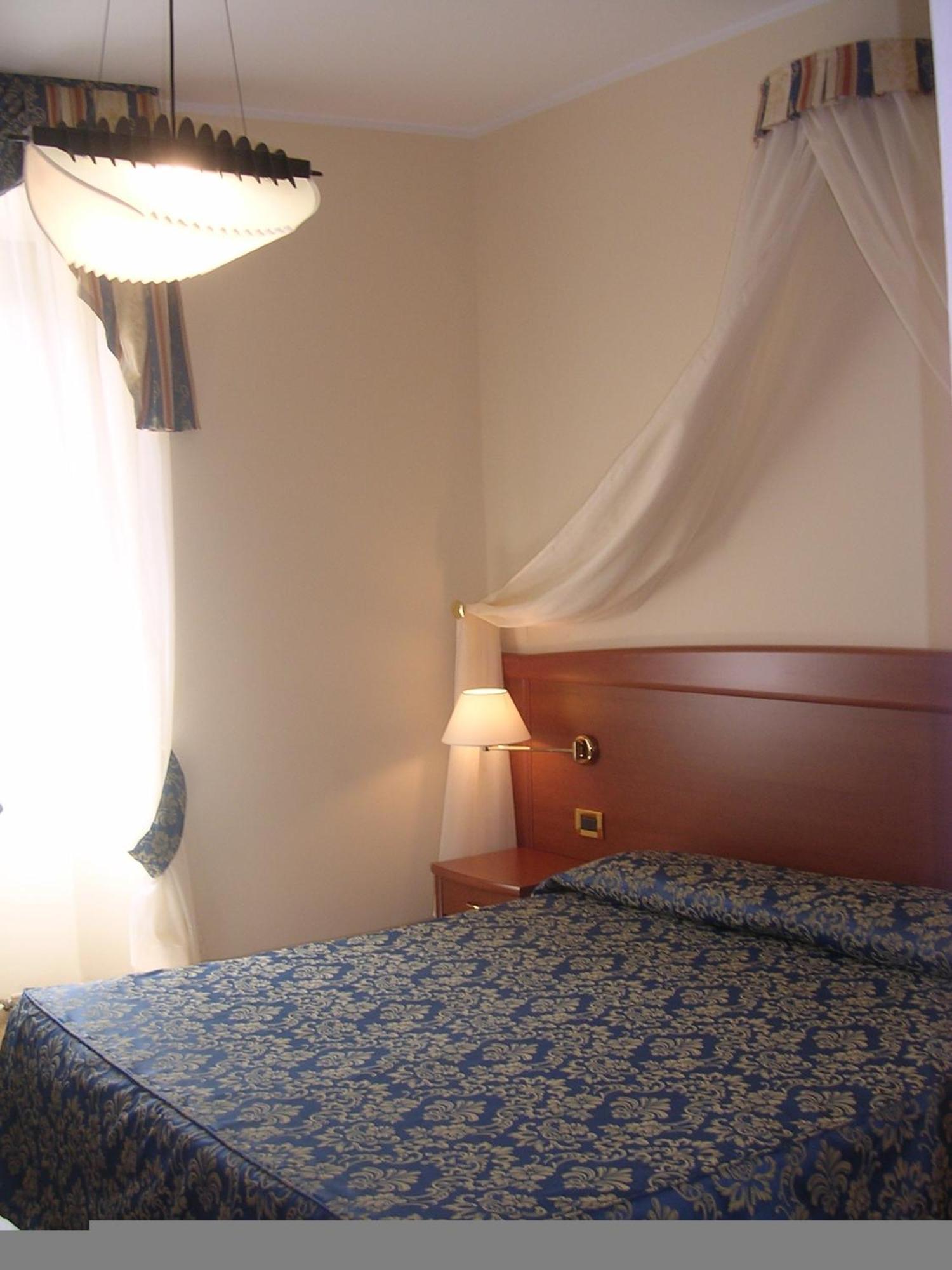 Hotel Ristorante Combolo Teglio Luaran gambar